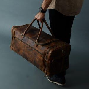 Sac de sport Weekender en cuir de buffle 21/24 pouces - Sac de sport en cuir pleine fleur à compartiments multiples