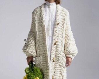 Grobstrick-Ivory-lange Strickjacke für Frauen, Zopfmuster, Damen-Strickjacke, übergroße lange Elfenbein-Jacke, handgestrickter Woll-Ivory-Mantel