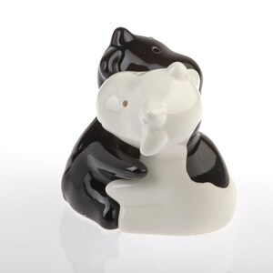 Cow bull cattle couple salt and pepper shakers ceramic salt shakers totally cute on the dining table image 2