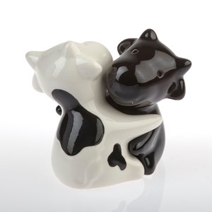 Vaca toro ganado pareja salero y pimentero salero de cerámica totalmente lindo en la mesa del comedor imagen 1