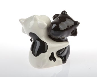 Cow bull cattle couple salt and pepper shakers ceramic salt shakers totally cute on the dining table