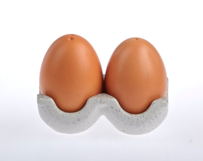 Salt and pepper shaker salt shaker ceramic totally sweet eggs Easter Easter gift breakfast