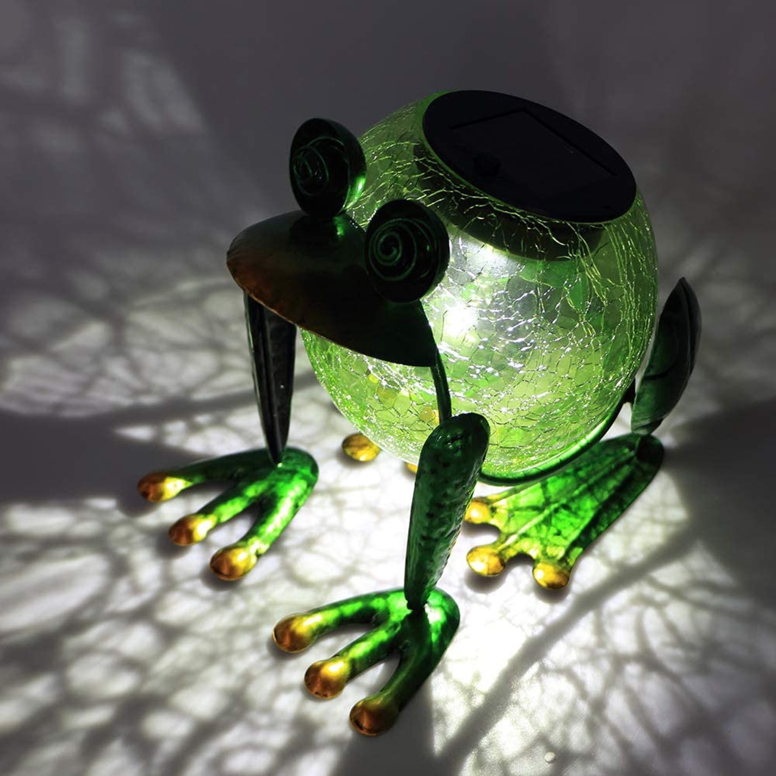 frog garden statue with solar lantern