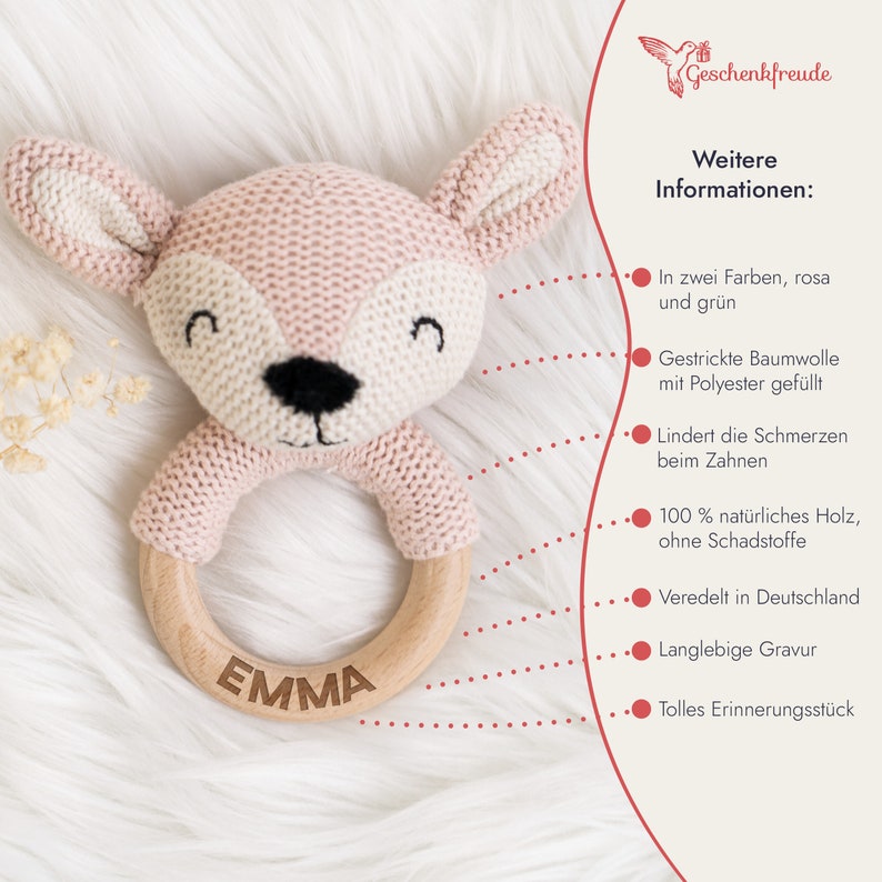 Personalisierter Holzgreifling mit Wunschname Sanfte Rassel & Häkelgarn Handgemachtes Babygeschenk in Rosa Greifring mit Namen image 2