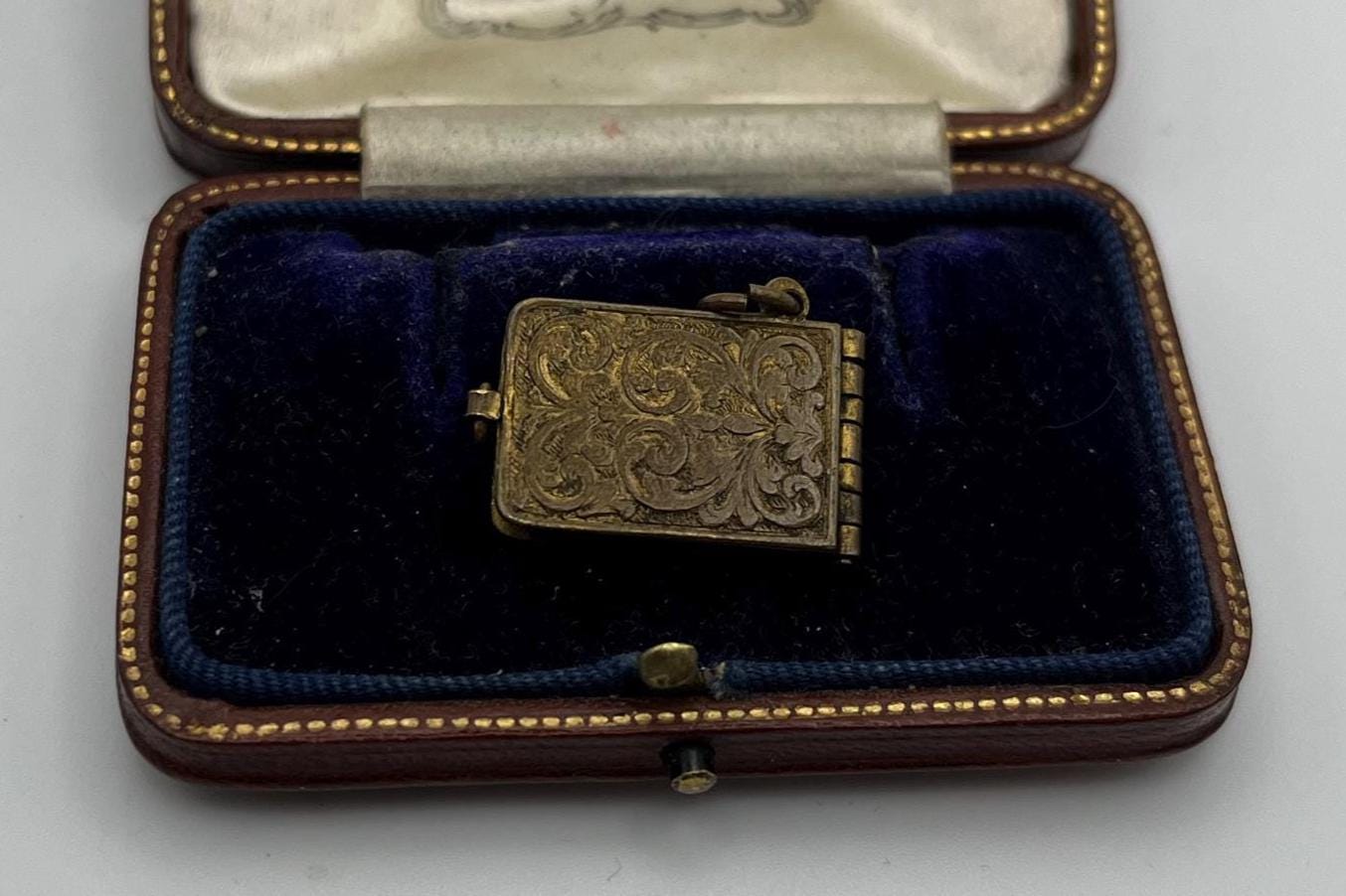 1902 King Edward VII Coronation Locket Pendant | Queen Alexandra ...