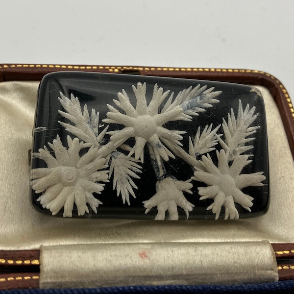 Vintage 1950s reverse carved lucite monochrome brooch with white flowers