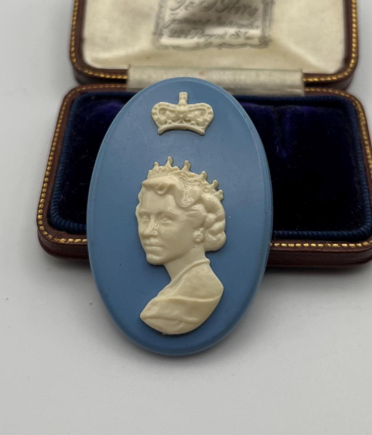 Queen elizabeth brooch - Etsy 日本