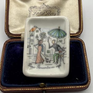 Fabulous 1950s vintage French ceramic brooch - Paris rencontre au cafe (meet you at the cafe)