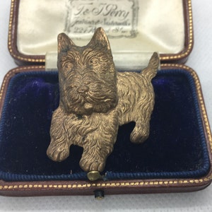 1950s Scottish Terrier Scottie dog brooch - unusual and sweet