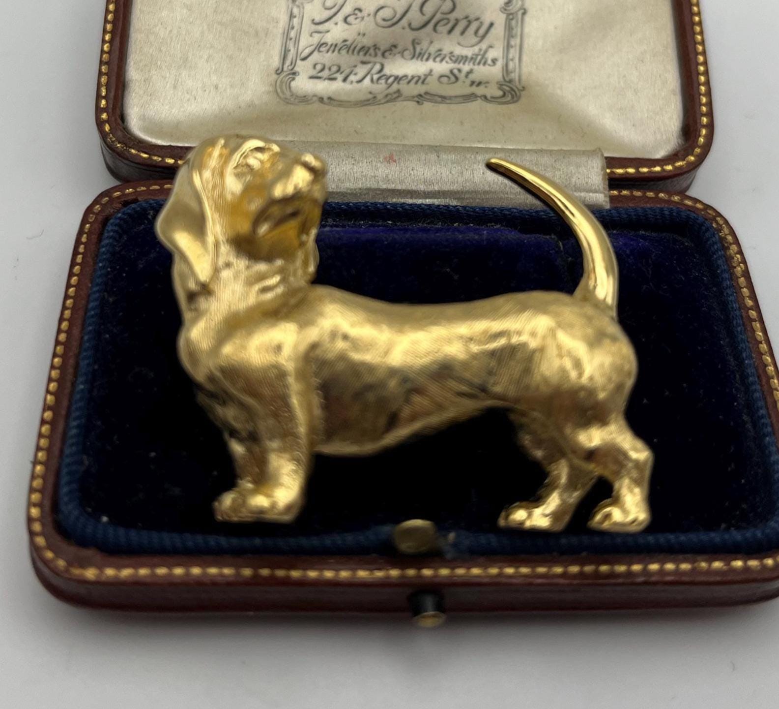 Trifari dog brooch - Etsy 日本