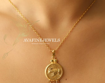 Frog Prince Necklace - Etsy