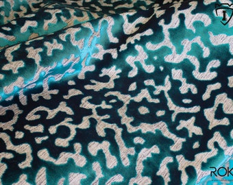 Giraffe Pattern Velvet Upholstery Fabric - Modern Jacquard Design