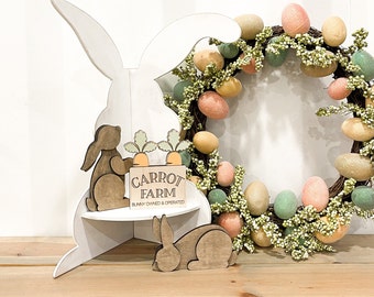 Estantería de conejito con letrero de granja de zanahorias y conejitos independientes. Archivo digital cortado a láser. Decoración de Pascua. Bandeja escalonada de Pascua. Glowforge.