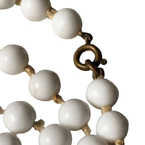 Art Deco Original Milk Glass Beaded Necklace Vint… - image 8