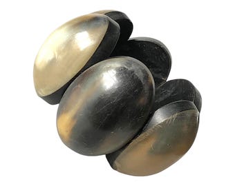 Chunky shell bracelet, stretch mussel shell bracelet, vintage bracelet UK, modernist shell bangle, bracelet for women, bold jewellery