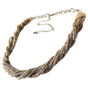 Vintage gold chain necklace, twisted mesh chain, collar necklace, retro gold necklace, 1990s chain, statement necklace, gold tone jewellery