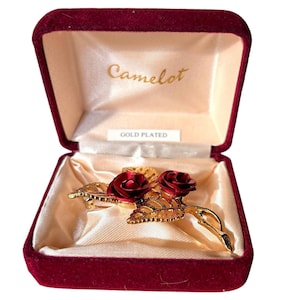 Vintage rose brooch gold plated, red flower pin, 1960s Camelot brooch, floral jewellery gift, romantic rose pin, gold tone boxed brooch