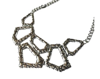 Vintage silver bib necklace, crocodile pattern necklace, statement necklace, silver tone jewellery, 1980s necklace, gift for her, UK vintage