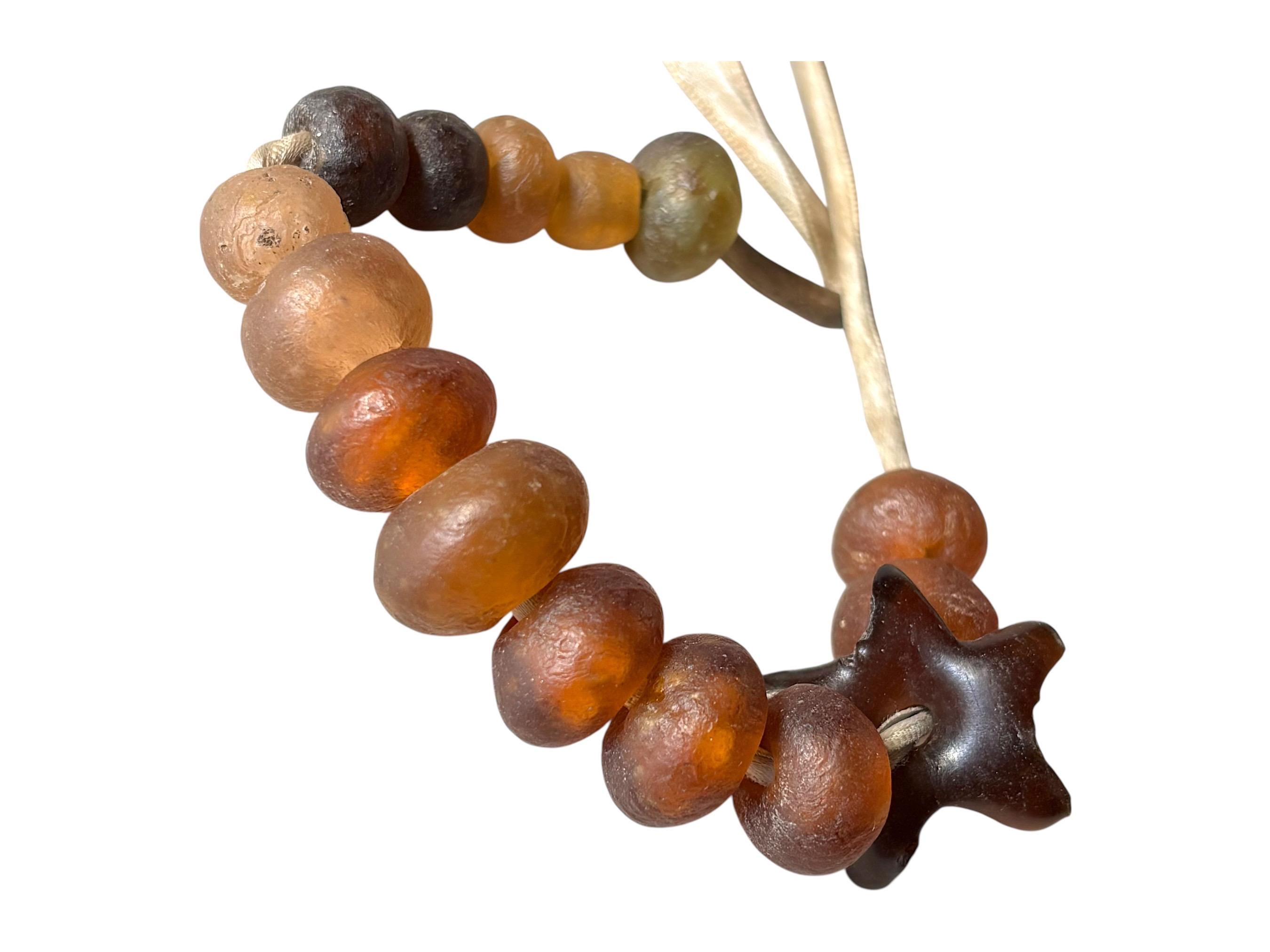 Collier Antique Perles Krobo En Pâte De Verre Couleur Rouille/corail - Occasion Bon état