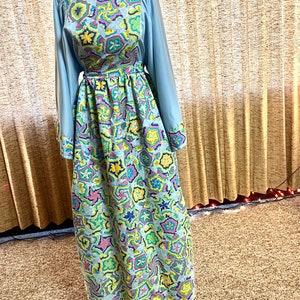 Beautiful Cottagecore blue party maxi dress perfect for winter bell style sleeves size large XL cute dress soft material