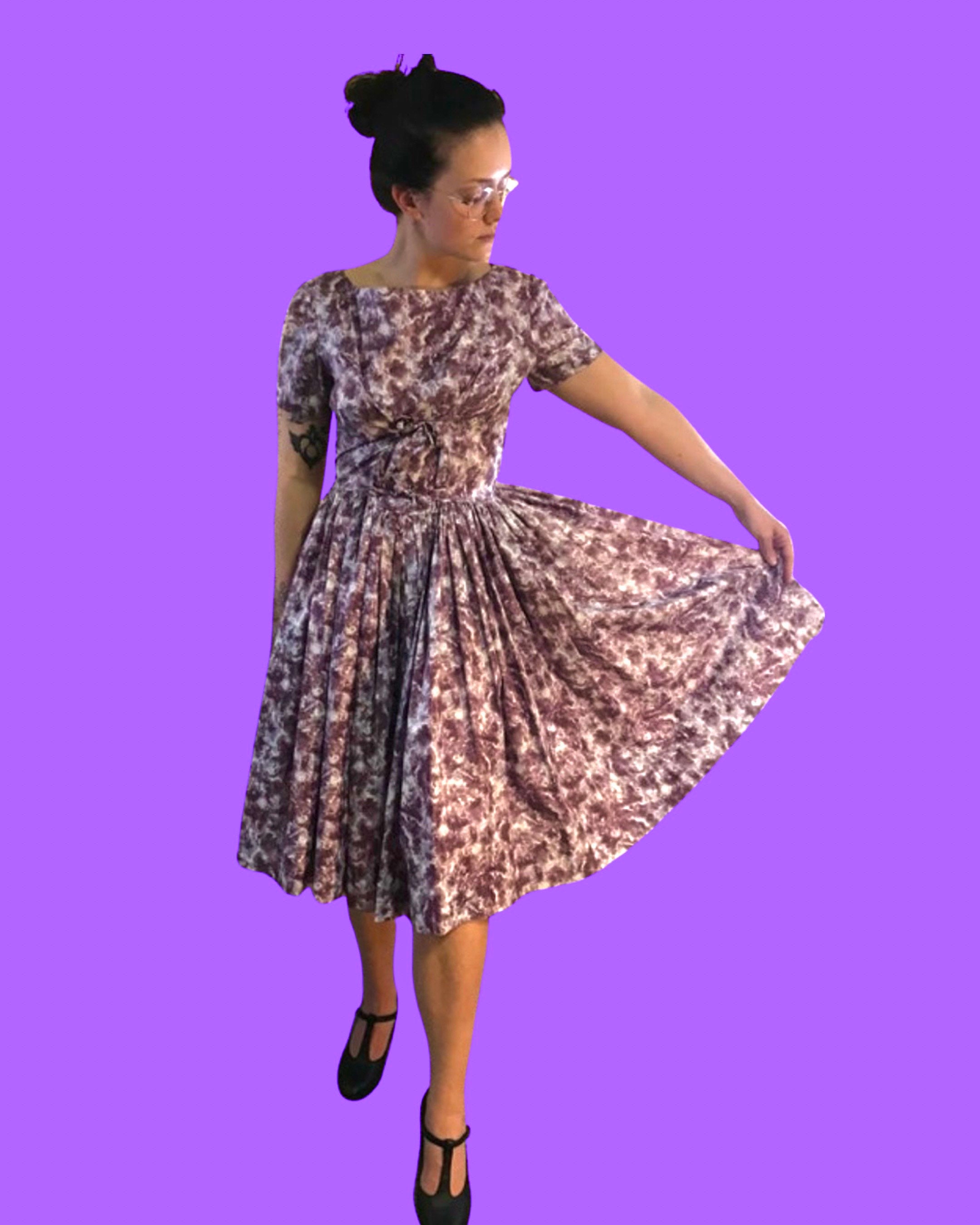 Gorgeous True Vintage 50s Full Skirt Dress Size M Soft And Silky Flowy Gorgeous True Vintage 50s Full Skirt Dress Size M Soft And Silky Flowy