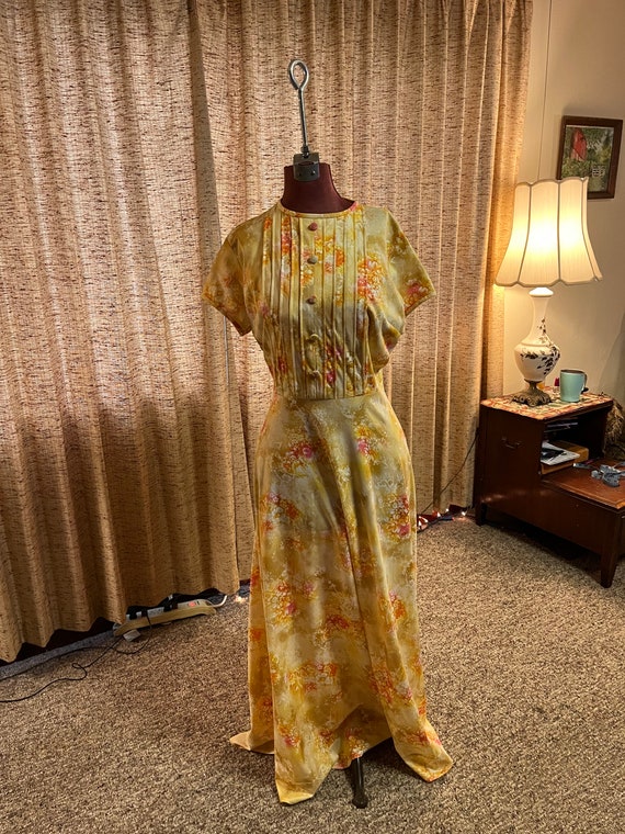 Pretty 70s floral maxi dress creamy yellow long d… - image 9