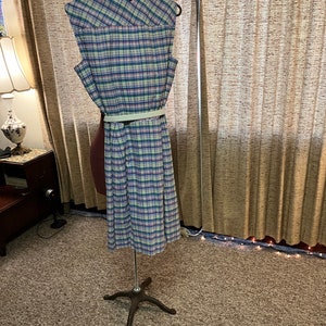 Vintage plaid Leon Levin skort dress golf dress so cute with white tennis shoes