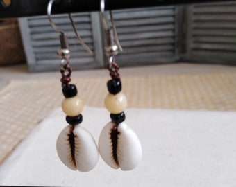 Shell earrings