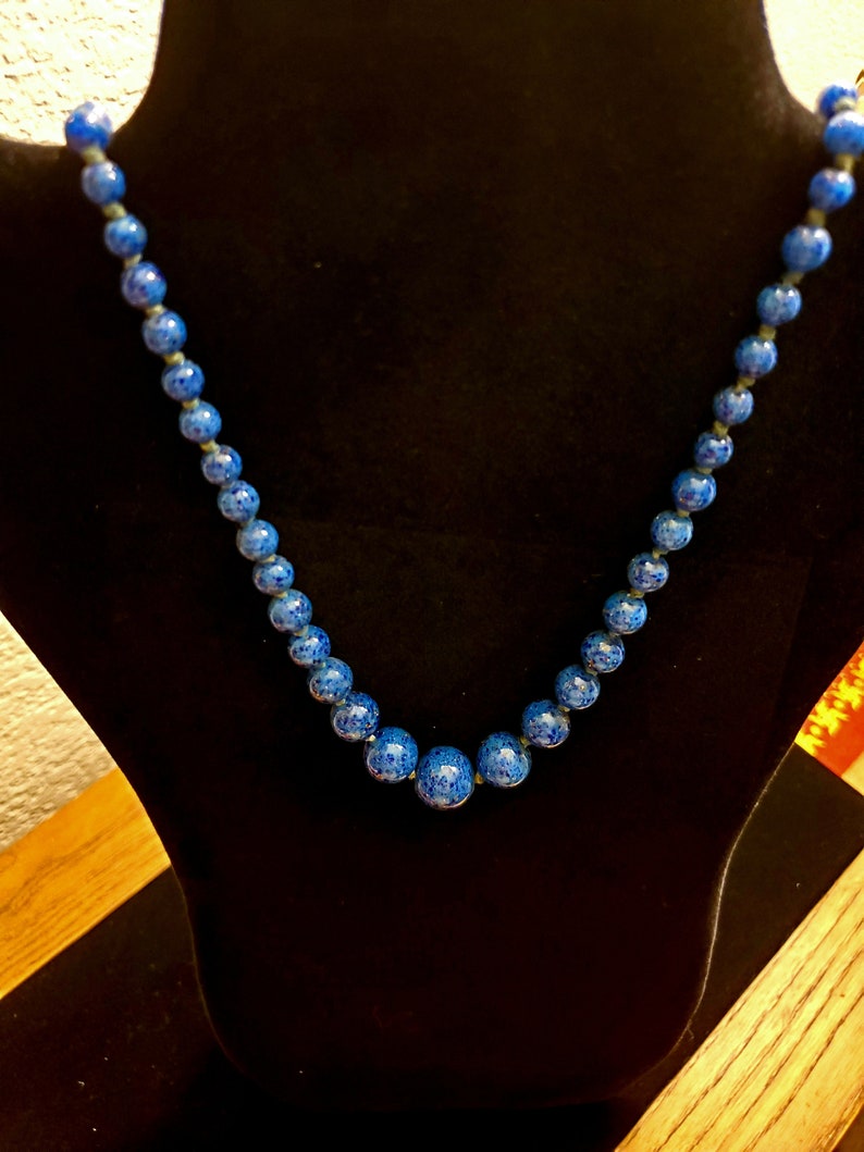 Lapis lazuli bead necklace