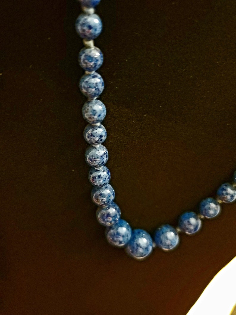 Lapis lazuli bead necklace