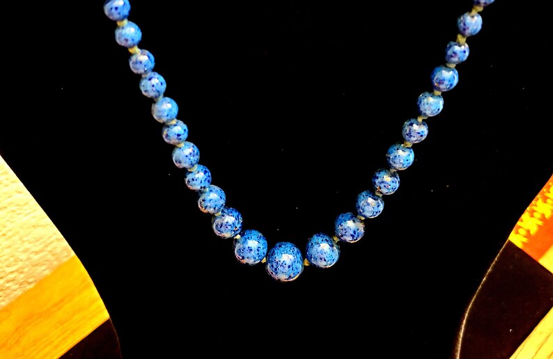 Lapis lazuli bead necklace