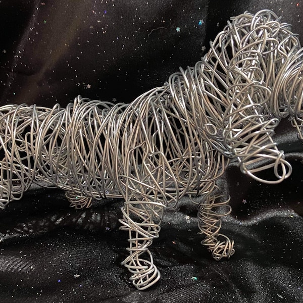 Basset Hound | Sculpture de fil | Art | Art du chien | Basset Hound Art