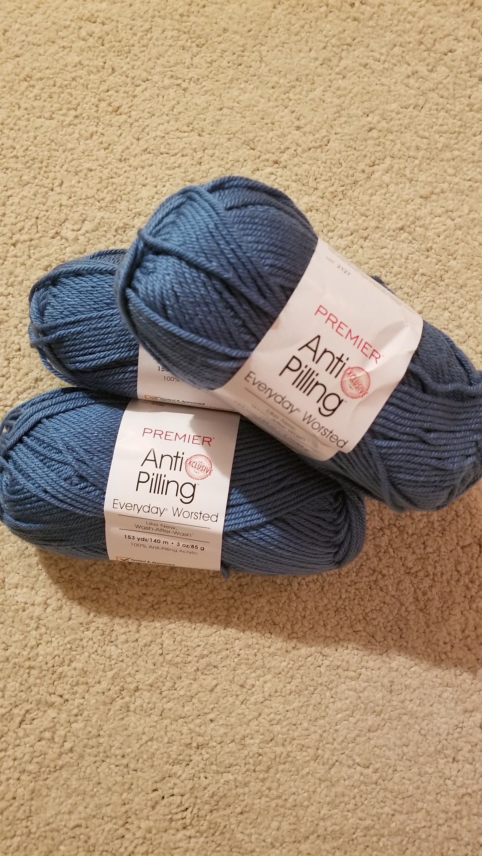  Premier Yarns Anti-Pilling Everyday Worsted Yarn, Soft Acrylic  Yarn, Ideal Yarn for Crocheting and Knitting, Machine Washable, 180 yds,  Green Apple