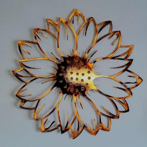 Blow Torch Colored Metal Sunflower – Handcrafted Steel Wall Art – Rustic Farmhouse Decor
