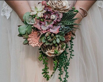 Succulent Wedding Bouquets/Various Sizes Available/Live Plants/Elegant Bridal/Beautiful Variety/Clutch/Quinceanera/Cascading Bouquet/Custom