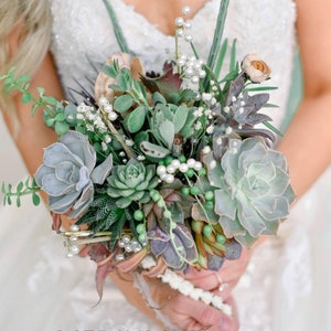 Succulent Wedding Bouquets/Various Sizes Available/Live Plants/Elegant Bridal/Quinceanera/Beautiful Variety/Clutch/Cascading Bouquet/Custom