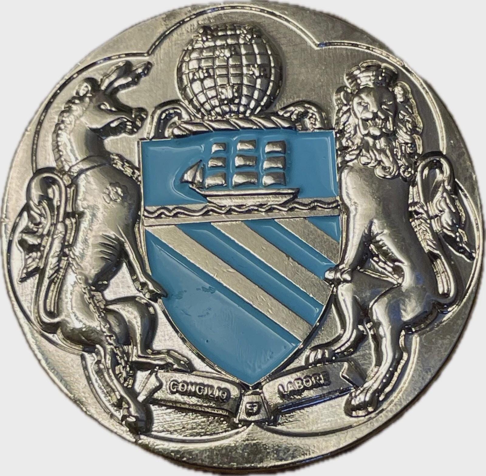 Manchester City Badges Coat of Arms Crest Badge Pin Fans Gifts