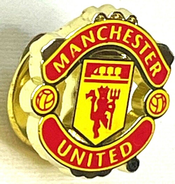 Man Utd MUFC Football Club Metal Pin Badge Crest Red Devil Logo Emblem Official 