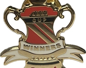 United Badges Cup Winners 2024 Manchester Fan Collectable Pins Football Gifts