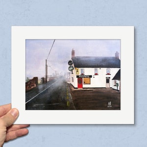 Impression du village de Ballymurphy : oeuvre d'art murale de pub irlandais Foggy Day (montage 10 x 8) Mounted Print