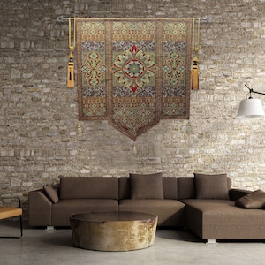 Tapisserie murale marocaine de style bohème avec pompons, grande, 65 po. x 54 po.