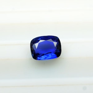 Beautiful unheated untreated royal blue Sapphire Faceted Cushion Shape Loose Gemstone for jewelry making