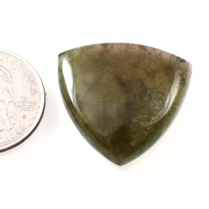 Natural Green Tourmaline Gemstone Cabochon Trillion Shape Loose Tourmaline Gemstone  28.4X27.3X6.5 MM  For Jewelry Making Size Stone