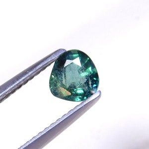 Natural Green Sapphire Faceted Gemstone heart shape 6X6X3.4 MM loose gemstone