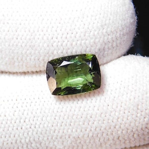 Natural green tourmaline faceted cushion shape 9.2X6.6X4.2 MM loose gemstone