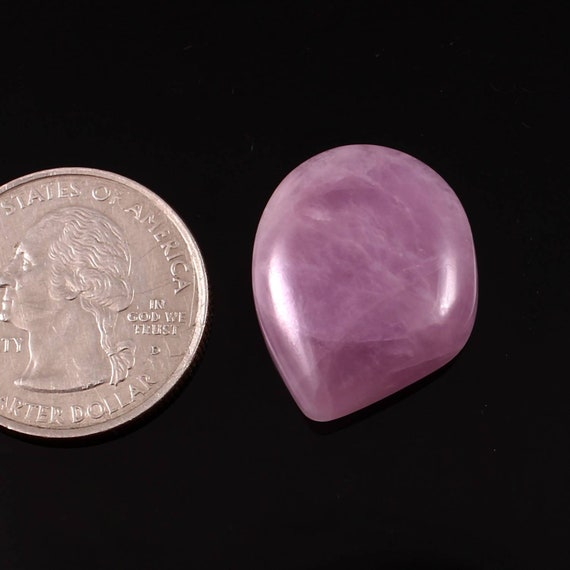 ピンククンザイト アフガニスタン産ピンククンツァイトペンダントトップ（シルバー