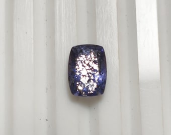 Piedra preciosa de iolita facetada talla cojín: 1,25 quilates, 8 x 6 mm