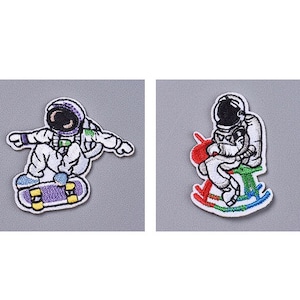 Astronaut Patches, Skateboarding Spaceman, Rocking Chair Cosmonaut, Sci-Fi Cartoon Applique, Iron on or Sew on, Embroidered Badge, UK Shop