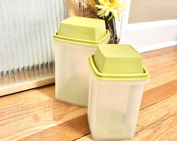 Vintage Tupperware Pickle Keeper / Olive Keeper / Tupperware Olive