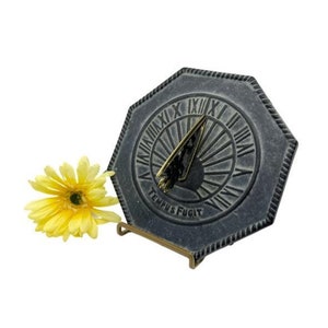 Vintage Sundial Tempus Fugit / Cast Iron Sundial with Roman Numeral Numbers